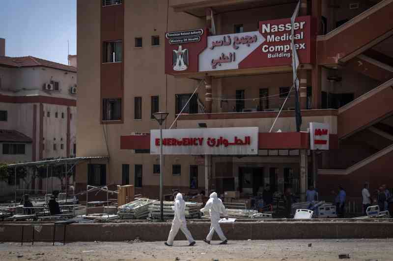 El hospital Nasser, donde los trabajadores de la ONU están evaluando la magnitud de la destrucción